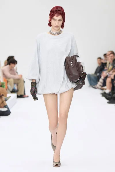 Look 50